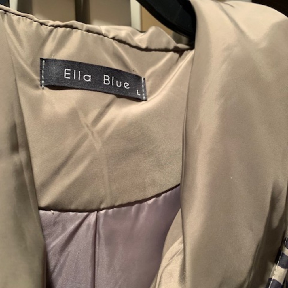 Jacket - Picture 3 of 7